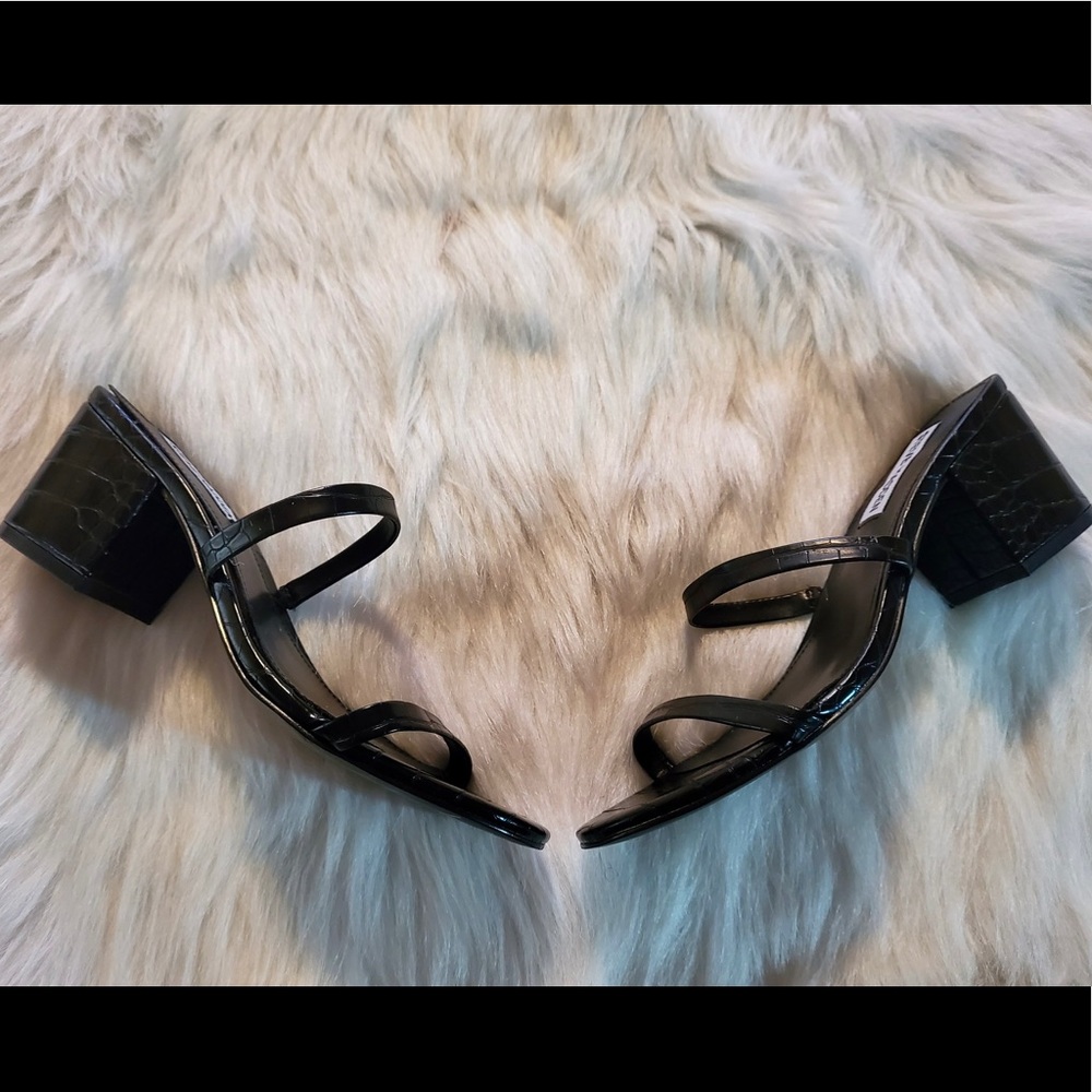 **SOLD**. NWOT Steve Madden Black Strappy Heels - Picture 3 of 3